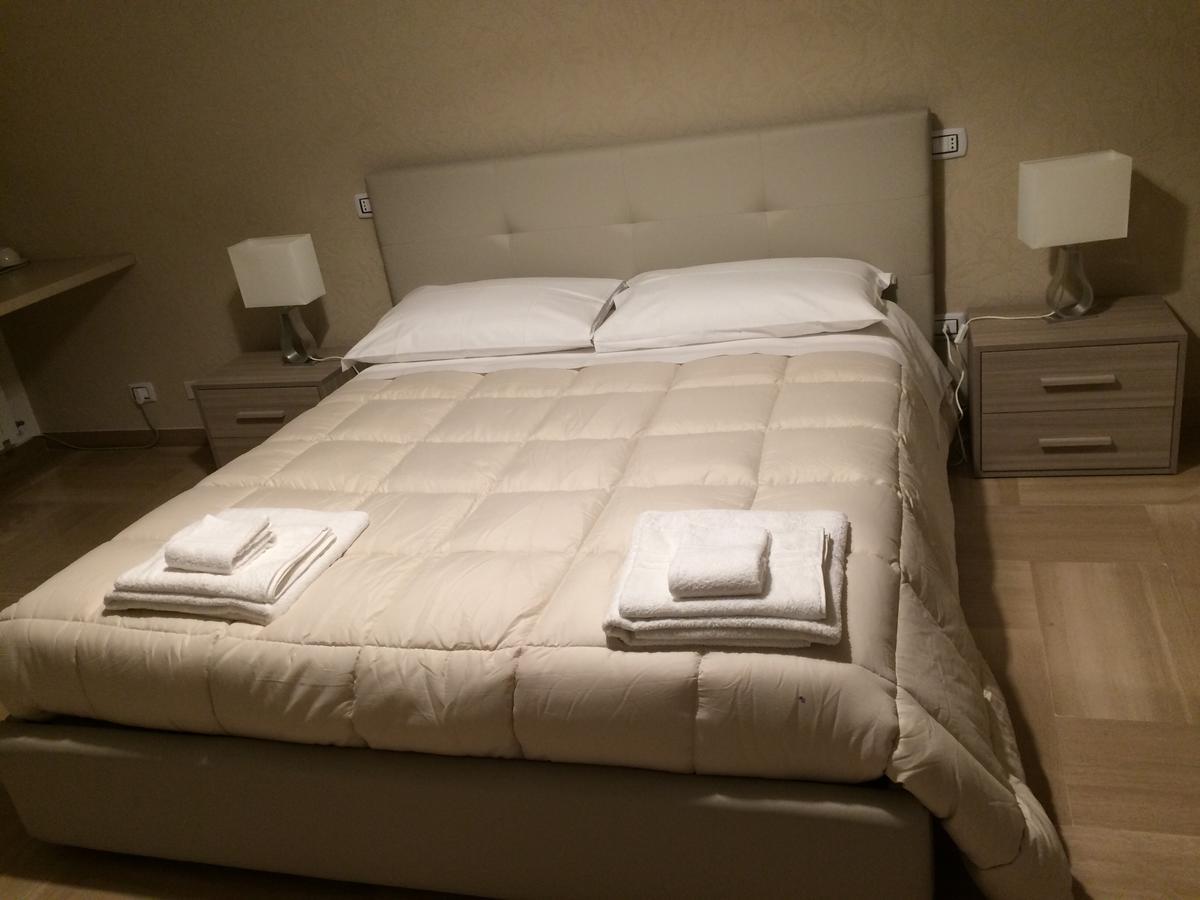 Casa Grace 2 Bed and Breakfast Bari Exterior foto